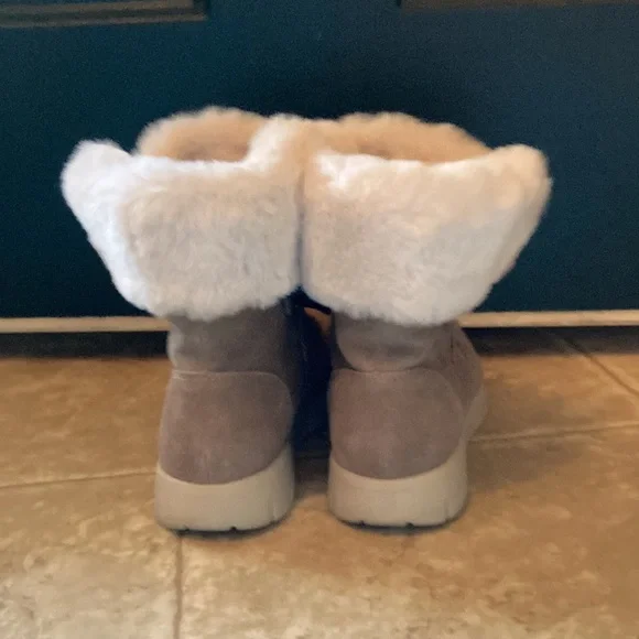 NWT winter boots - Picture 3 of 8